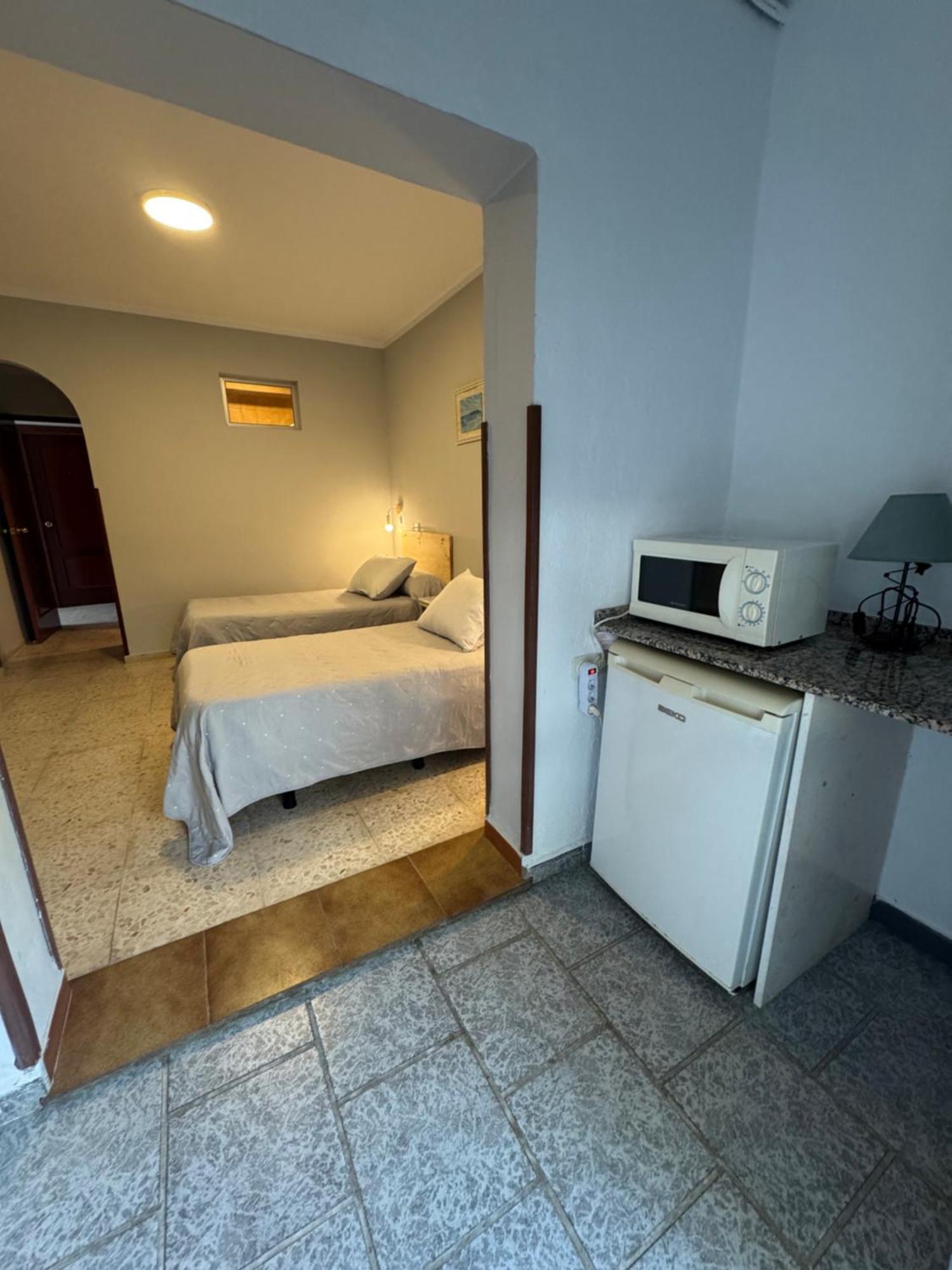 Hostal Miramar Los Canos De Meca Exteriér fotografie